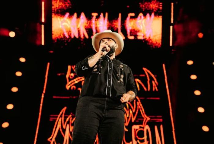 Carín León y sus éxitos en el regional mexicano