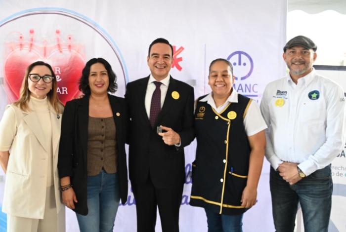 Carlos Soto dio inicio a la campaña de donación de sangre para niños con cáncer