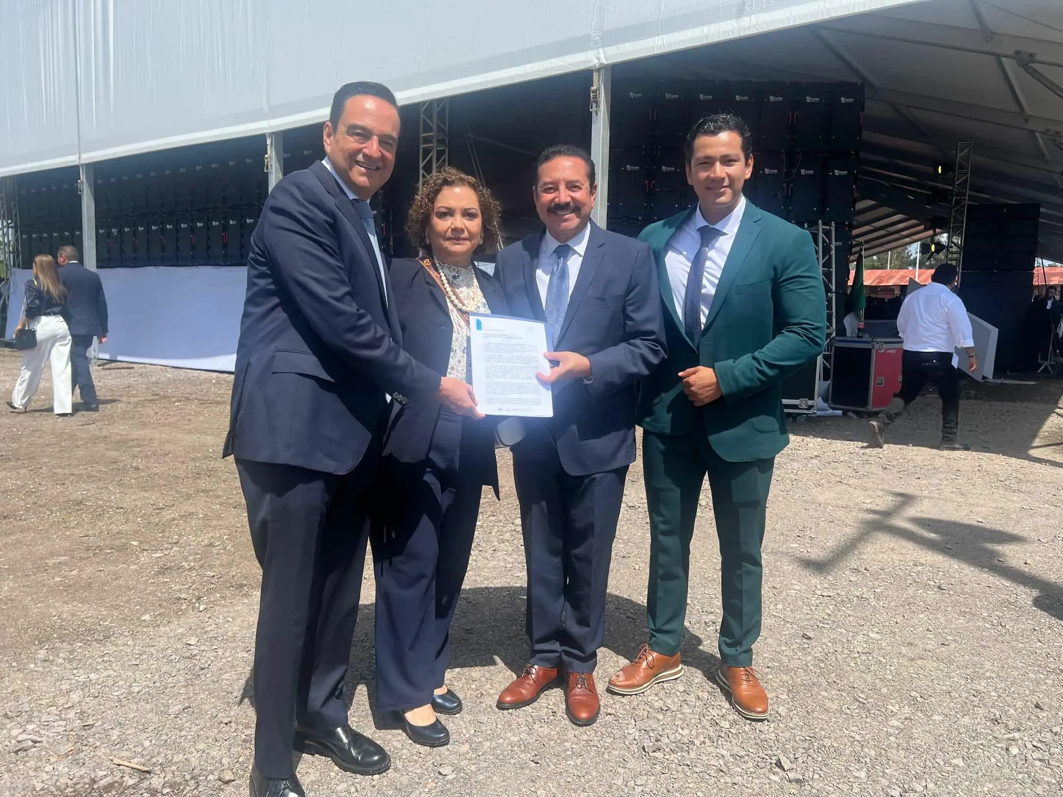 Carlos Soto en la toma de protesta de Toño Ochoa en Durango