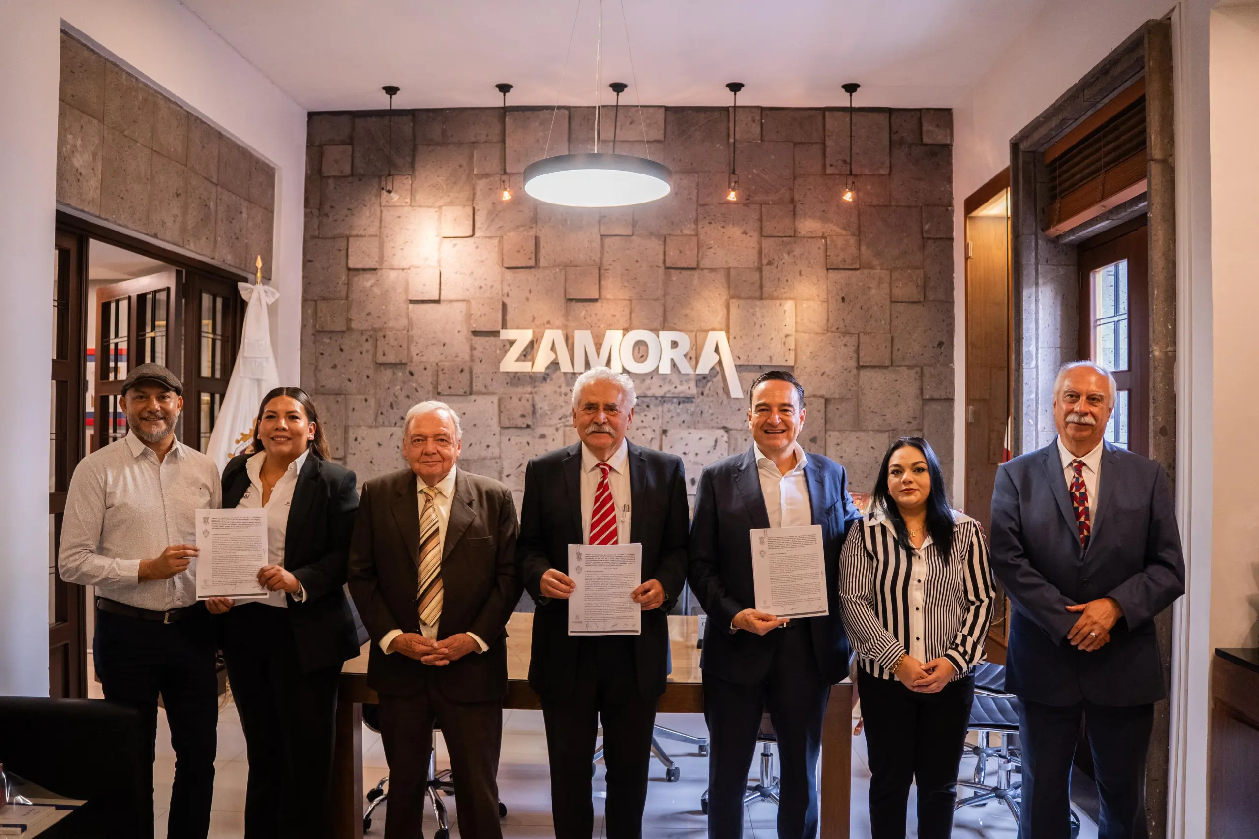 Carlos Soto fortalece el compromiso con la salud en Zamora con la firma de convenio con COESAMM