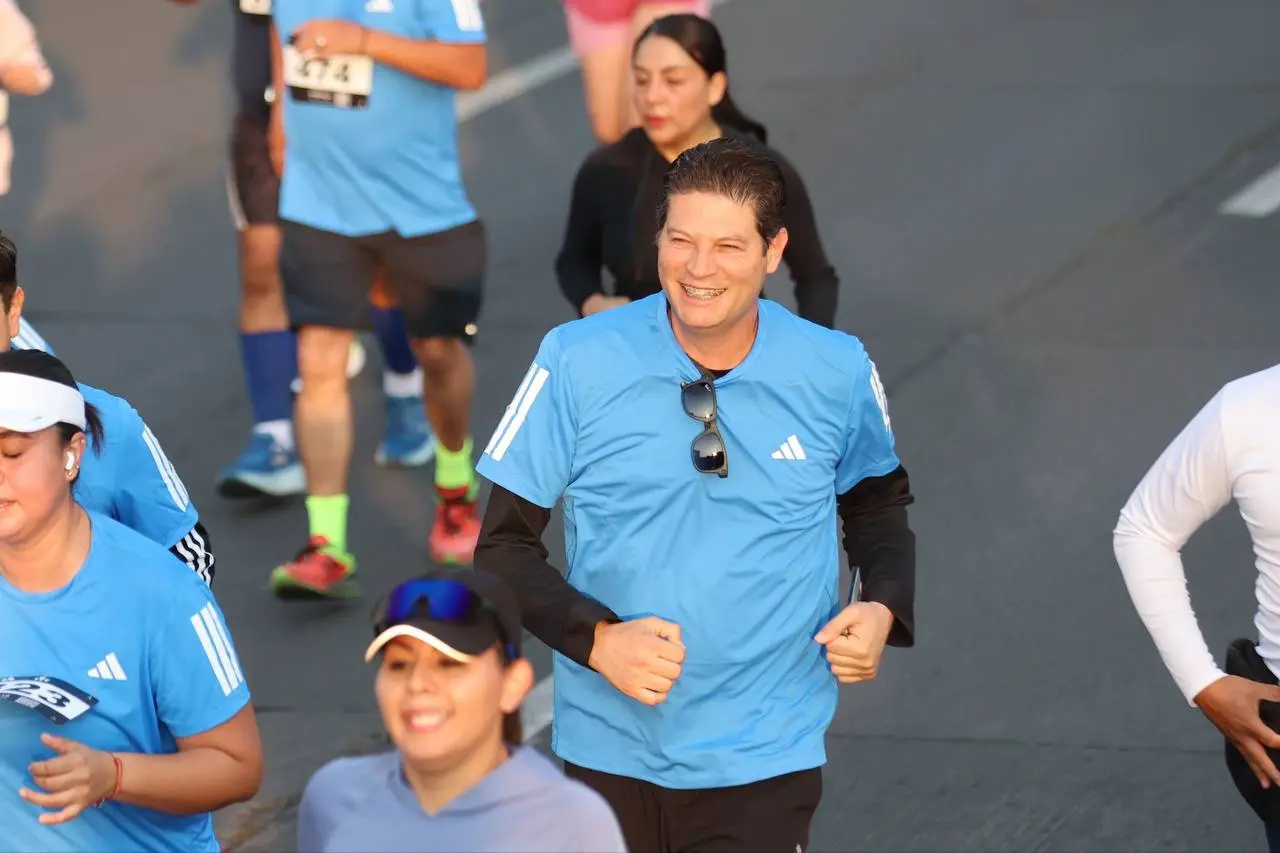 *Celebra Alfonso Martínez exitosa Carrera Adidas Morelia 2026*