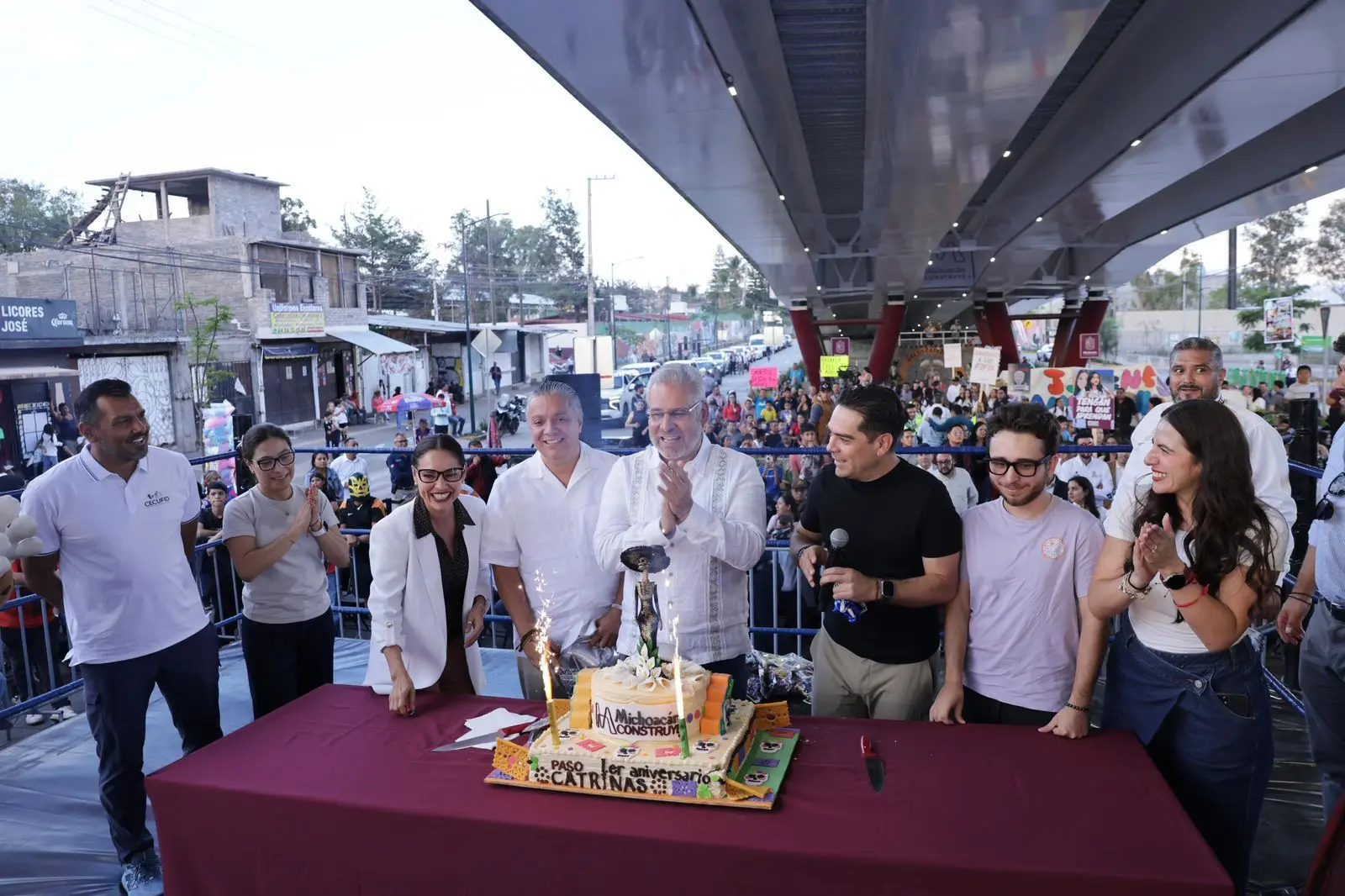 Celebra Bedolla primer aniversario del Paso Catrinas en Villas del Pedregal