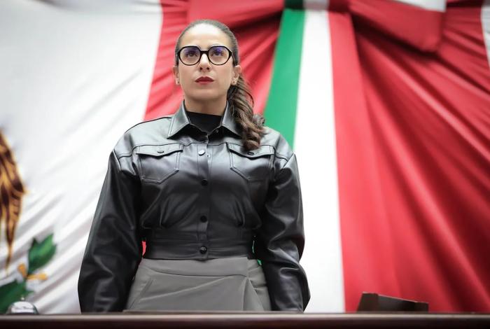 Celebra Giulianna Bugarini reforma que califica como delito el ciberacoso