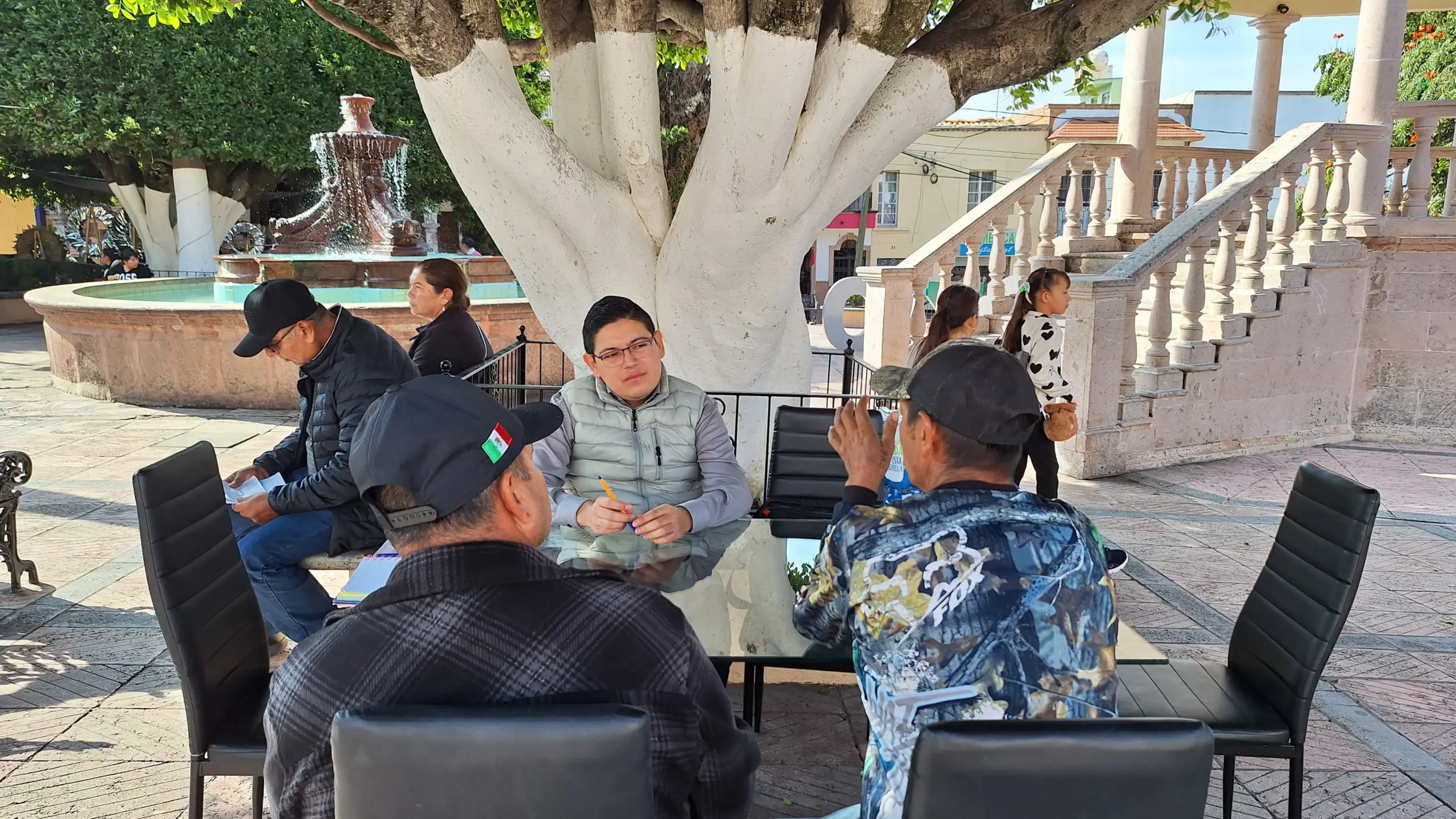 Cercanía, atención y apoyo de parte del presidente municipal de Churintzio