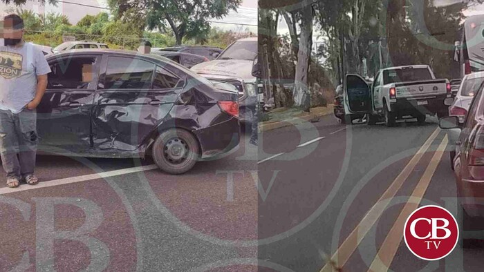 Choca camioneta de FGE con un auto en Morelia