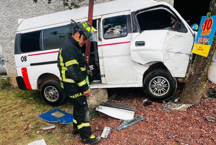 Choca combi del servicio público en Pátzcuaro; hay 9 lesionados