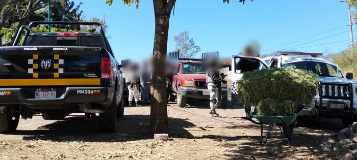 Chocan 2 camionetas en la Av. Cointzio de Morelia