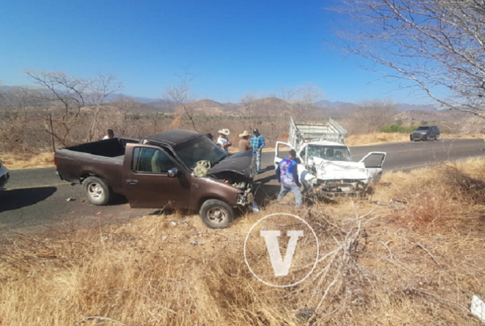 Choque en carretera Huetamo-Churumuco deja una mujer muerta y cinco lesionados, entre ellos un menor