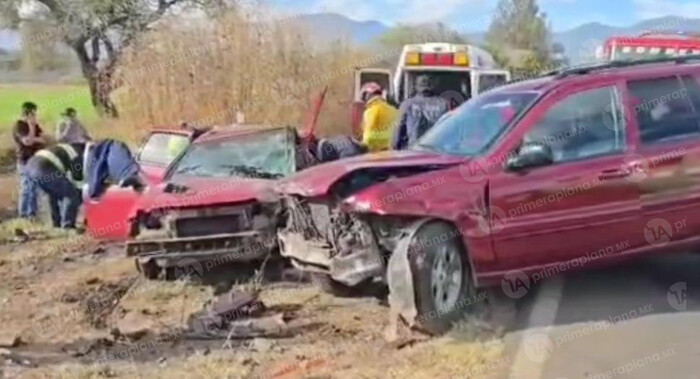 Choque en la Tangancícuaro-Gómez Farías deja cinco lesionados