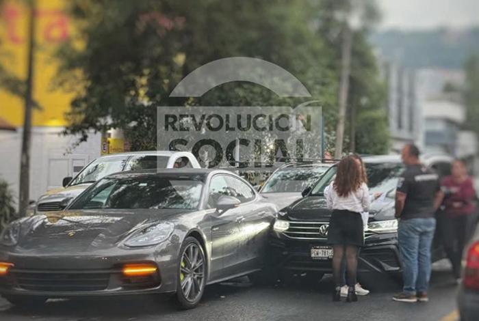 Choque en Morelia: Jetta impacta costoso Porsche en Ventura Puente