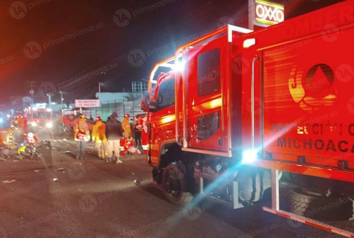 Choque entre auto y moto deja cuatro l3sion4dos en Morelia