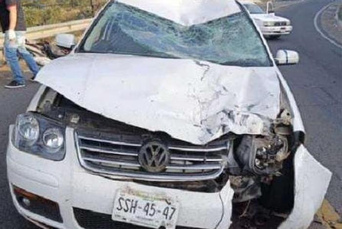Choque entre auto y moto deja un muerto y una herida en la Zacapu-Morelia