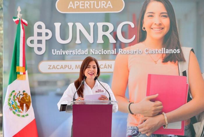 Cientos de jóvenes con nuevas oportunidades educativas con la UNRC: Gaby Molina