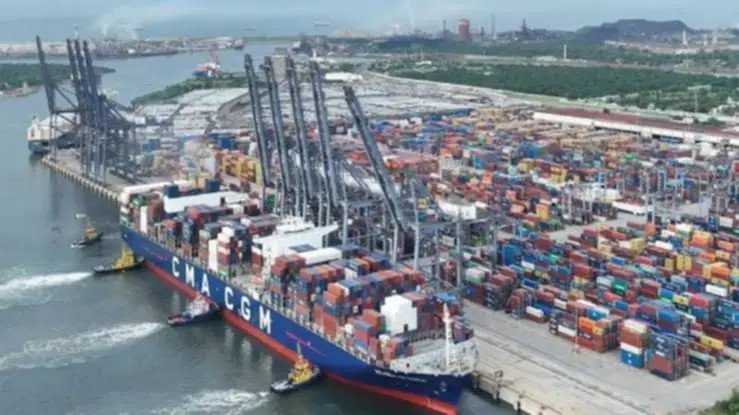 Cierran puerto de Lázaro Cárdenas por amenazas de un ciclón tropical