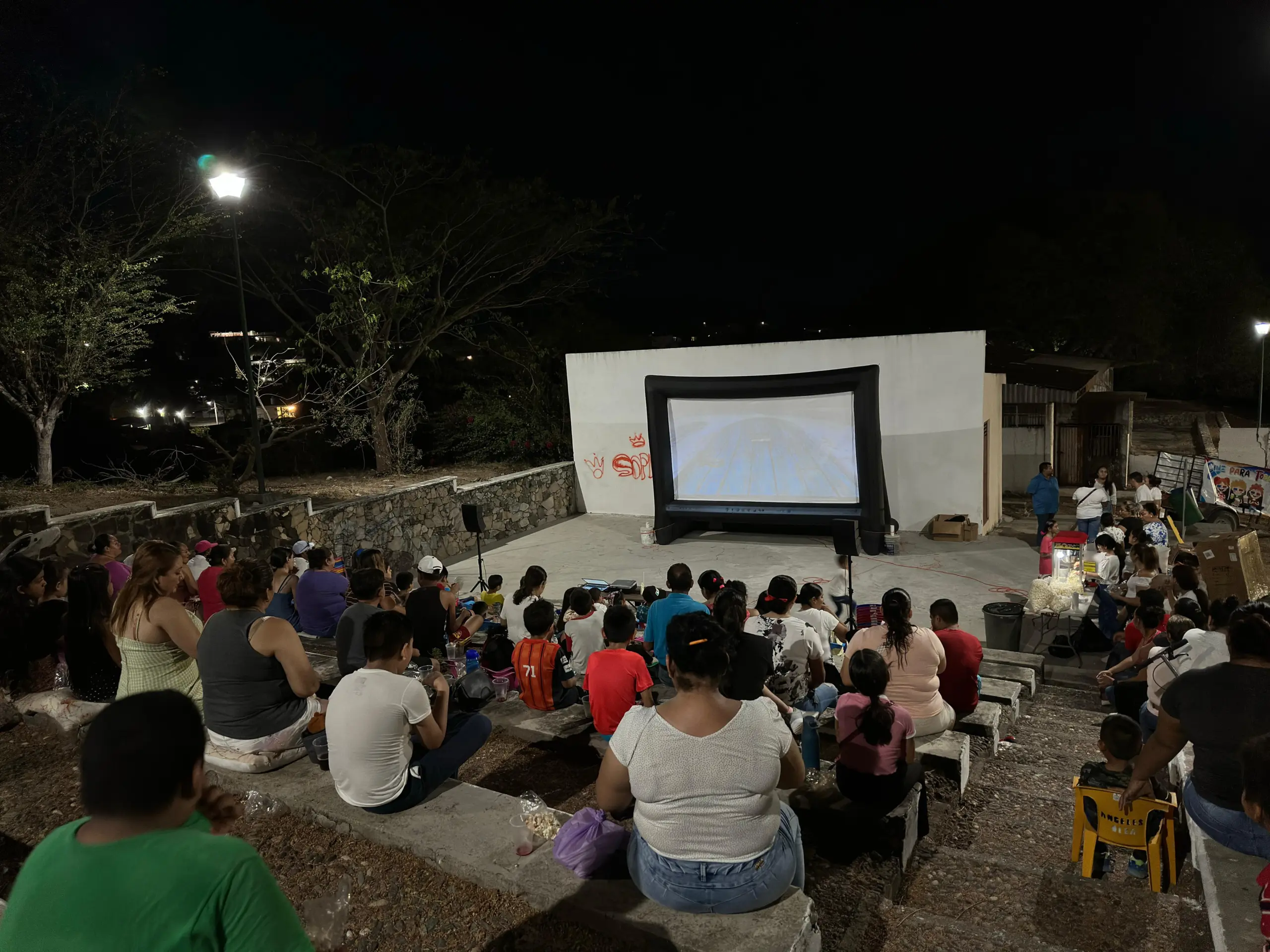 “Cine Para Todos” ilumina el Teatro al Aire Libre de La Parota en La Mira