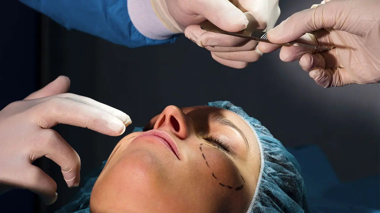 Cirugía estética en México: entre el atractivo internacional y la falta de control sanitario