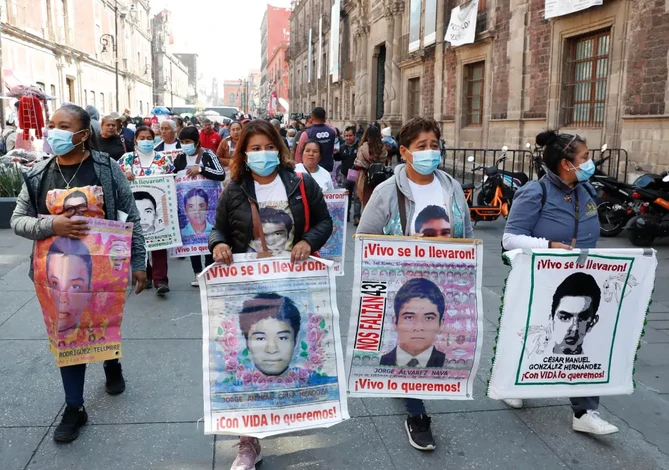 Claudia Sheinbaum Ofrece Nueva Ruta para Avanzar en la Investigación del Caso Ayotzinapa