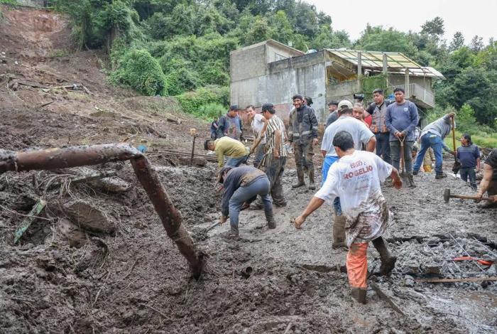 Claudia Sheinbaum prepara censo para damnificados por lluvias en cinco Estados del país