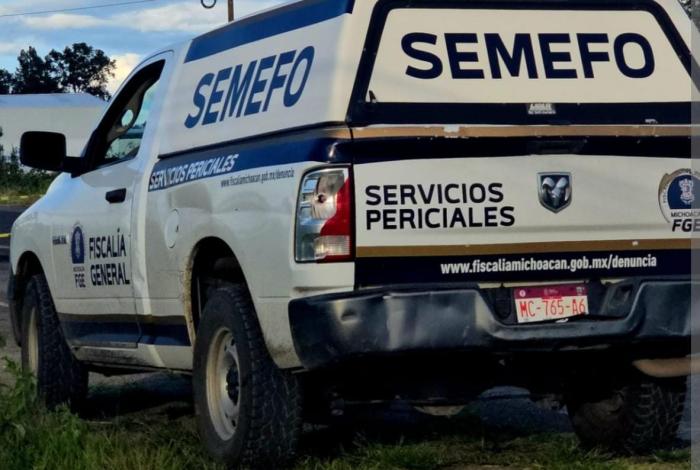 Coahuayana: dos hombres pierden la vida en volcadura