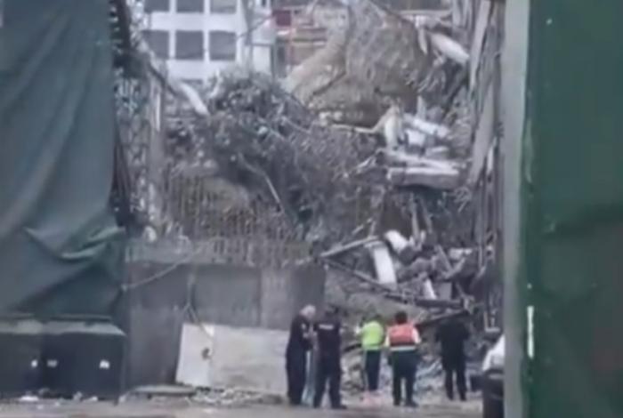 Colapsa edificio en la Cdmx y reportan a 5 personas atrapadas