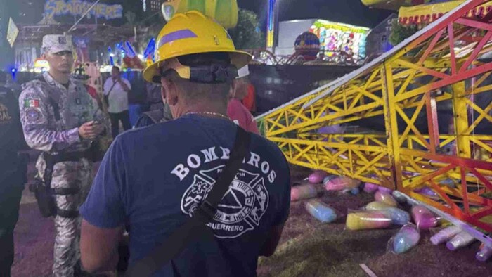 Colapsa juego mecánico en feria de Acapulco; hay dos lesionados