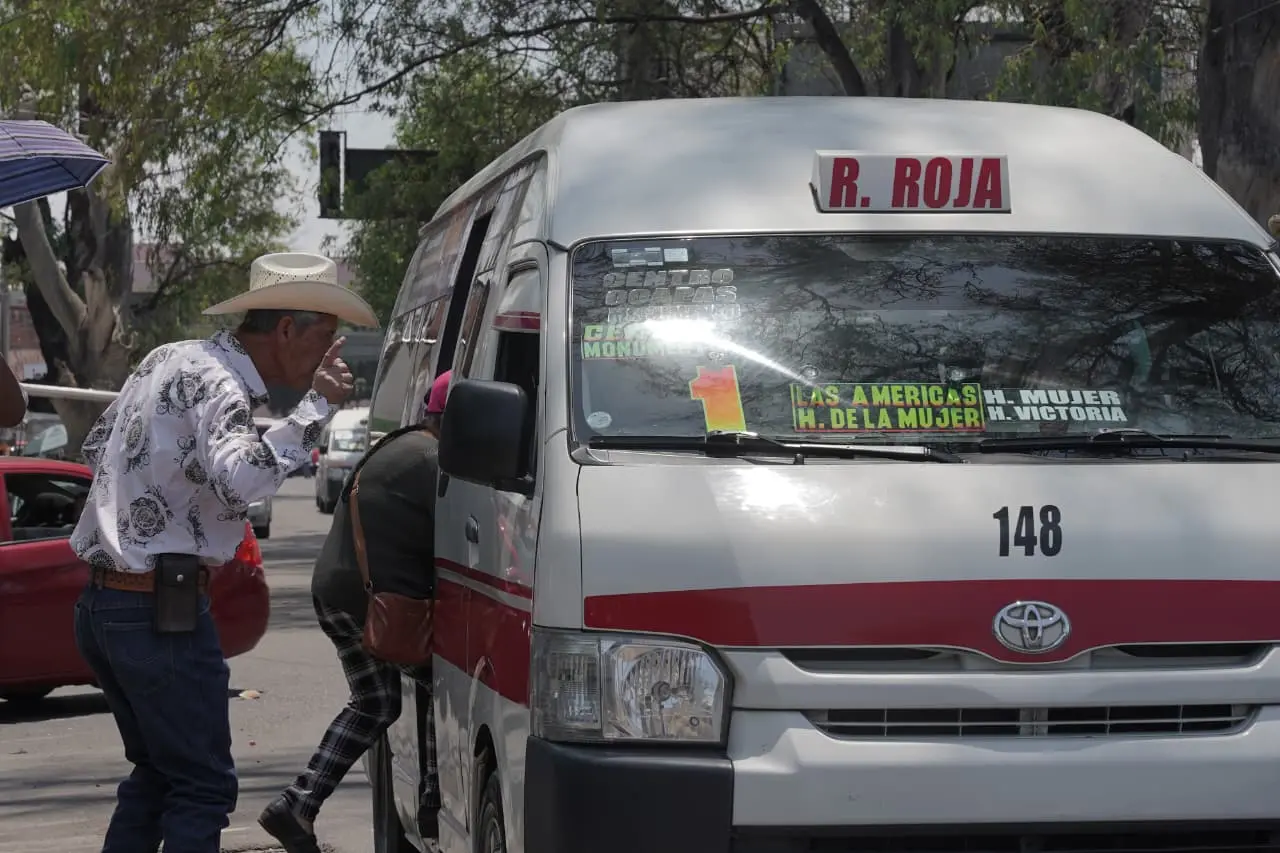 Combis del transporte público en Morelia contarán con seguridad y vigilancia remota