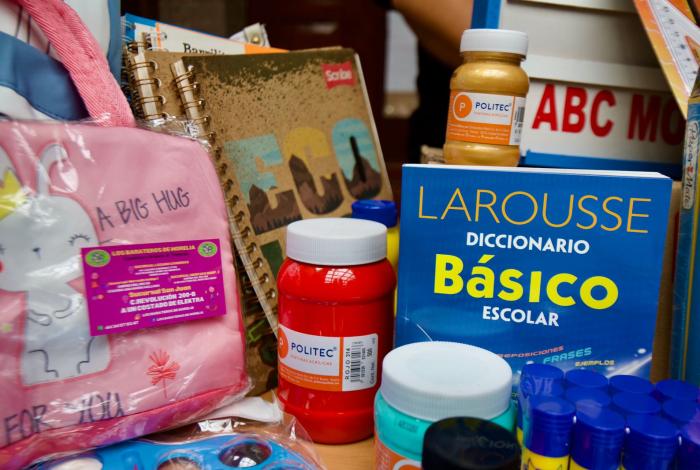 Comercio informal, sin permisos para venta de útiles escolares