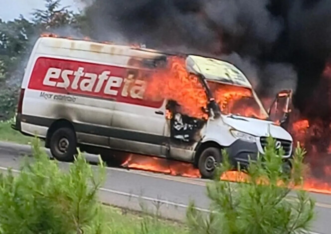 Comuneros de Tangamandapio intensifican protestas por desaparición de elementos de Policía