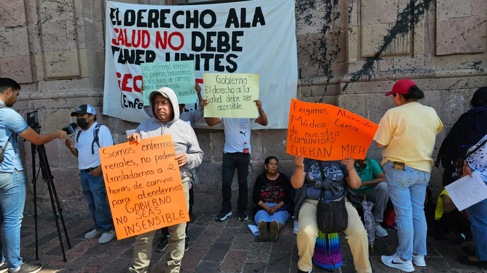 Comunidad de Cherán exige atención médica digna para pacientes renales