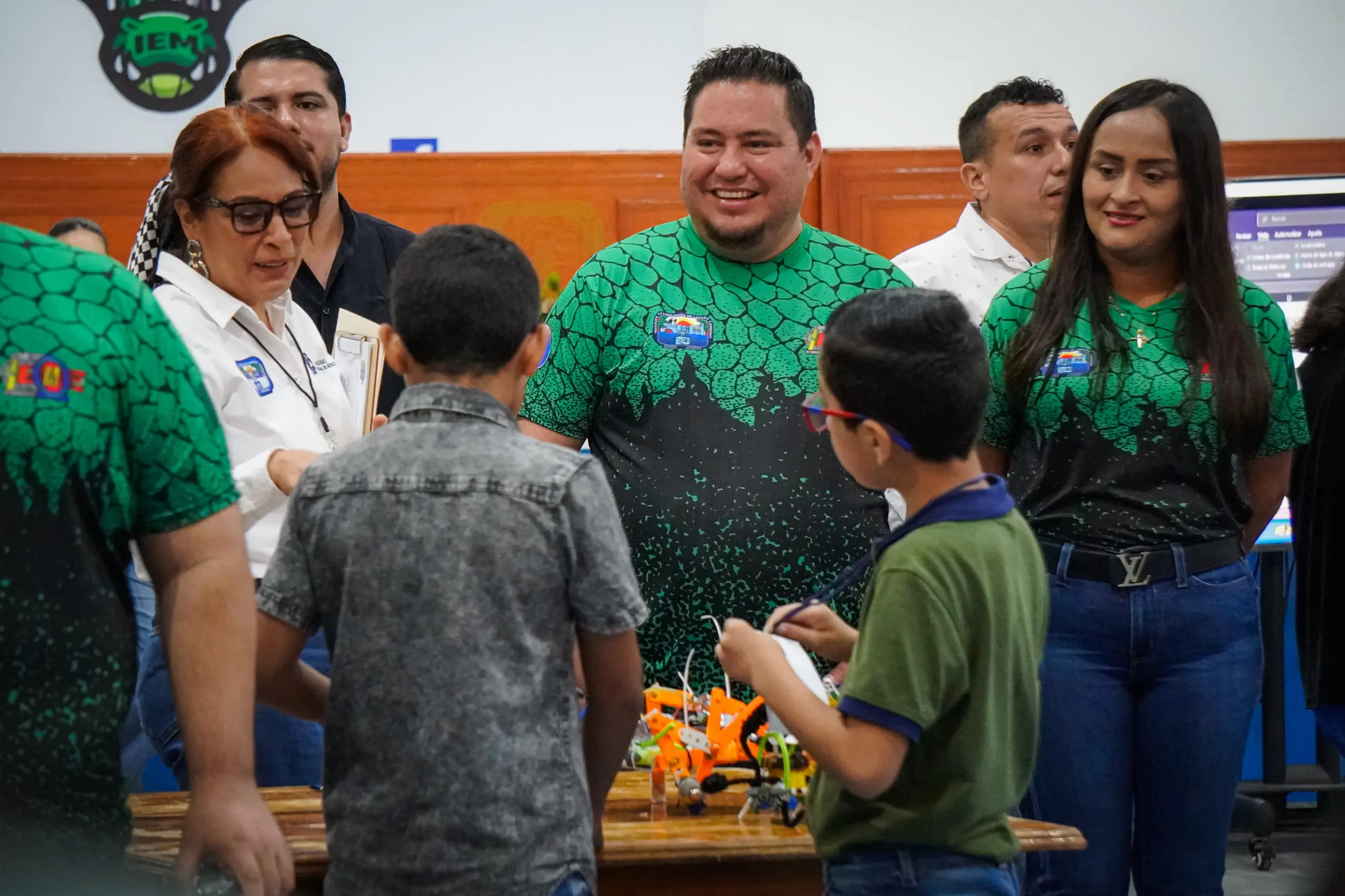 Con Apoyo de Manuel Esquivel Bejarano Promueven 1er Concurso Estatal de Robotica “En Guerra Pacifica”