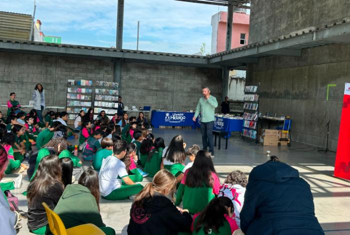 Con cuentacuentos y música del Conservatorio de las Rosas, celebran Feria de Literatura infantil