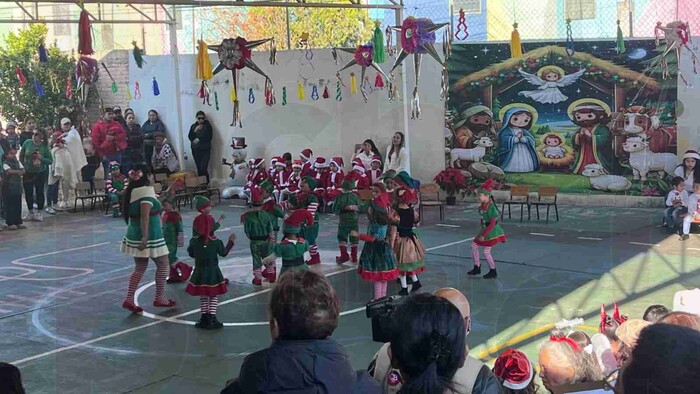 Con divertida posada, pequeñines despiden actividades escolares