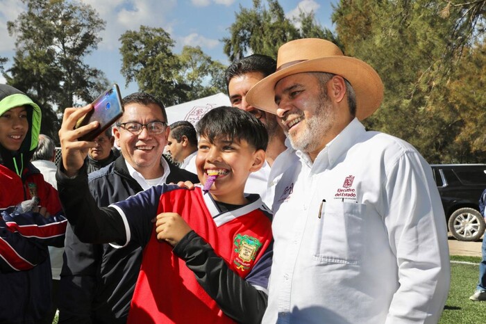 Con más espacios para el deporte avanzamos en la prevención del delito: Bedolla