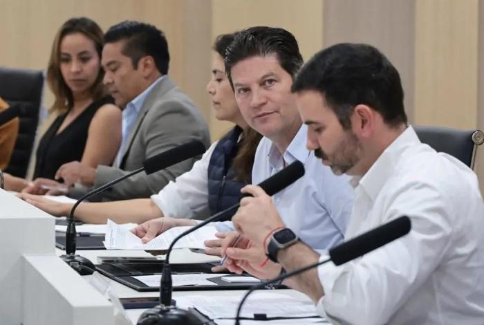 Con rechazo de PRI-Morena, aprueba Alfonso deuda de 135 mdp para Morelia