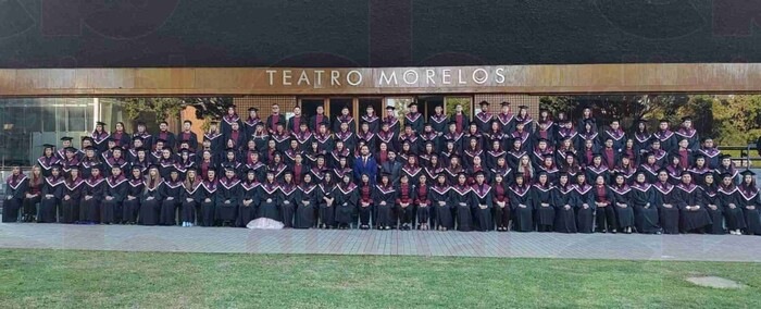 Concluyen sus estudios universitarios más de 160 alumnos de la Universidad Vizcaya de las Américas Plantel Morelia