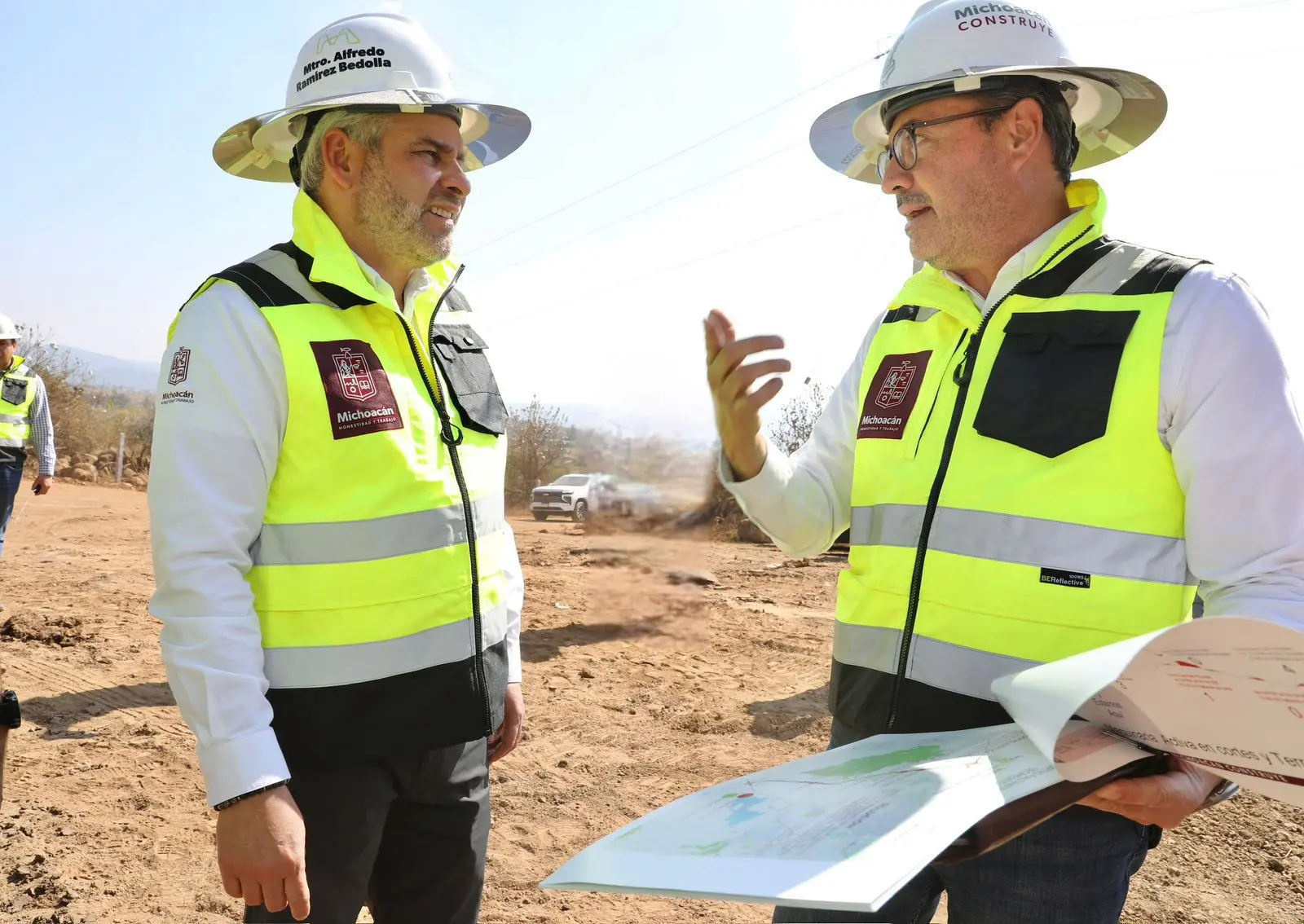 Confirma Bedolla ampliación de la Siglo XXI, del entronque de Caracha a Uruapan