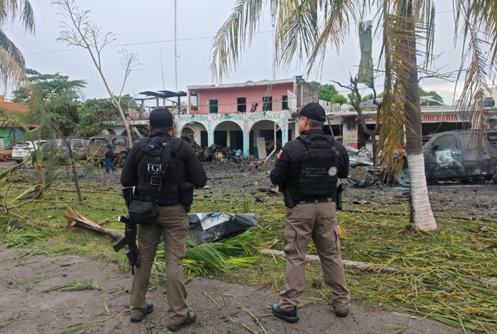 Confirman tres mu3rtos por explosión en Coahuayana