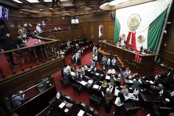 Congreso convoca a proponer recipiendarios de la Condecoración Suprema Junta Nacional Americana