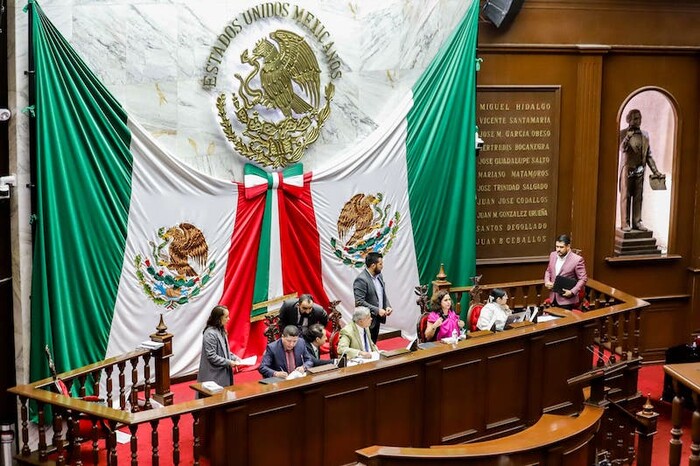 Congreso de Michoacán impulsa apoyos para mujeres embarazadas