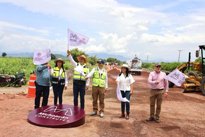 Construcción carretera Apatzingán-El Recreo impulsará economía regional: Bedolla