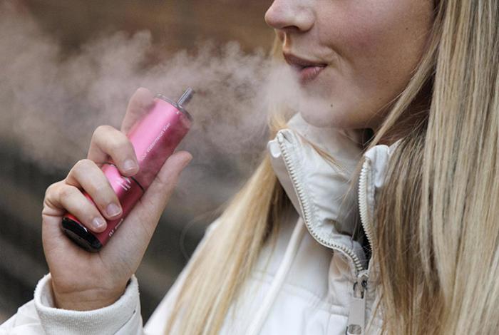 Consumo de tabaco y ‘vapers’ comienza cada vez a edad más temprana, revelan estudios