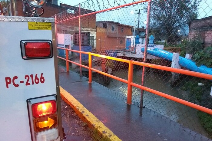 Continúa el desfogue de la presa de Cointzio; pide PC atender medidas de previsión