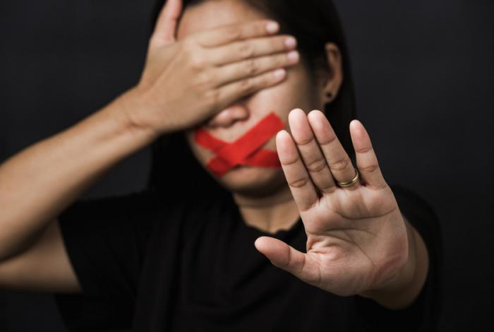 Conversan activistas sobre viol3ncia de género y rutas de acción