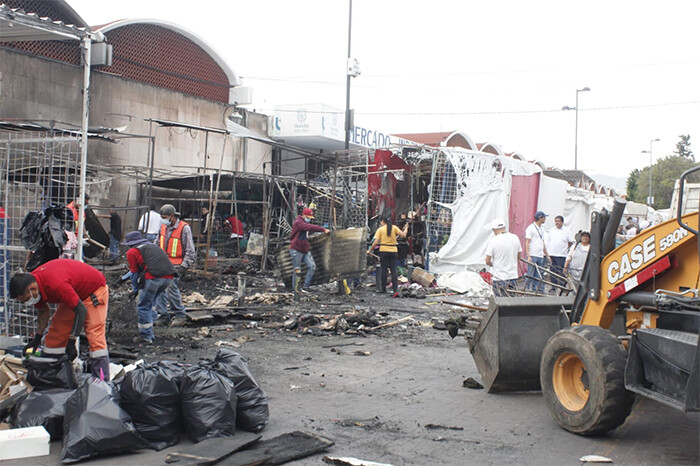 Cortocircuito, causa de incendio en inmediaciones del mercado Independencia: FGE