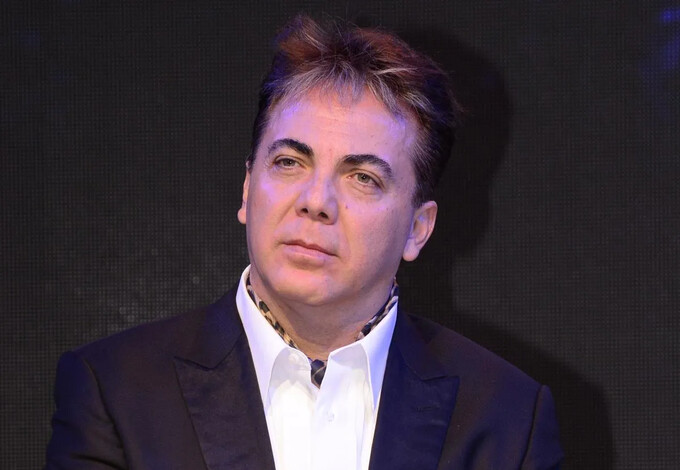 Cristian Castro retoma la secundaria: Un nuevo comienzo