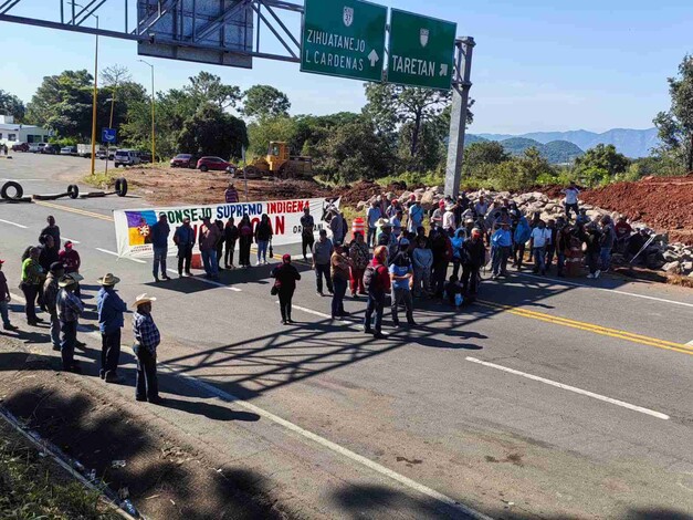 CSIM realiza 11 tomas de carretera en Michoacán