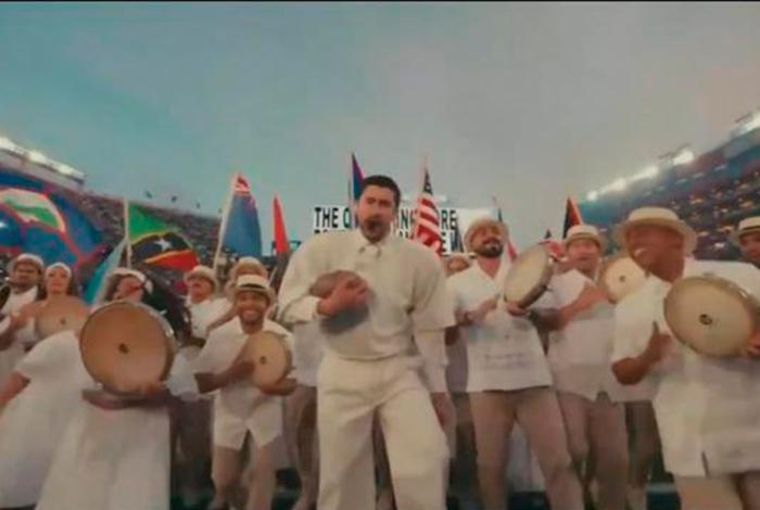 Cuando el Super Bowl habla en español: más que fútbol, un escenario de disputa política