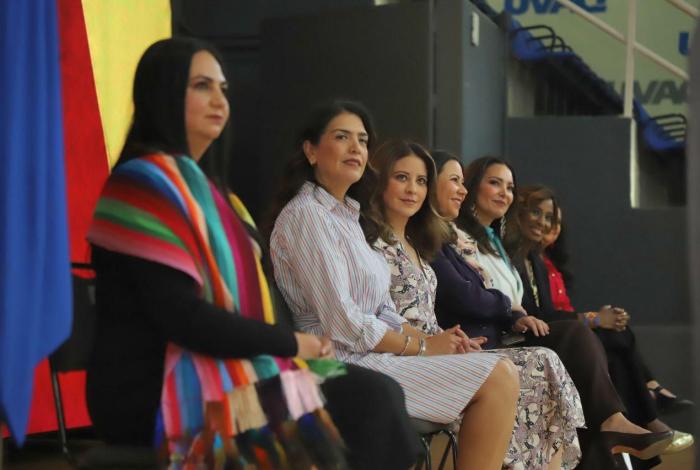 Cuando las mujeres caminan juntas, todo es posible: Paola Delgadillo