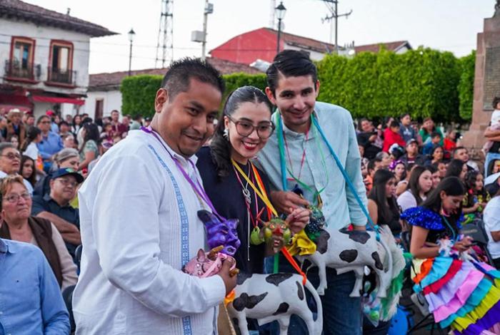 Cultura y tradición se viven en el Carnaval Ario 2026; Yohana Mendoza preside la celebración