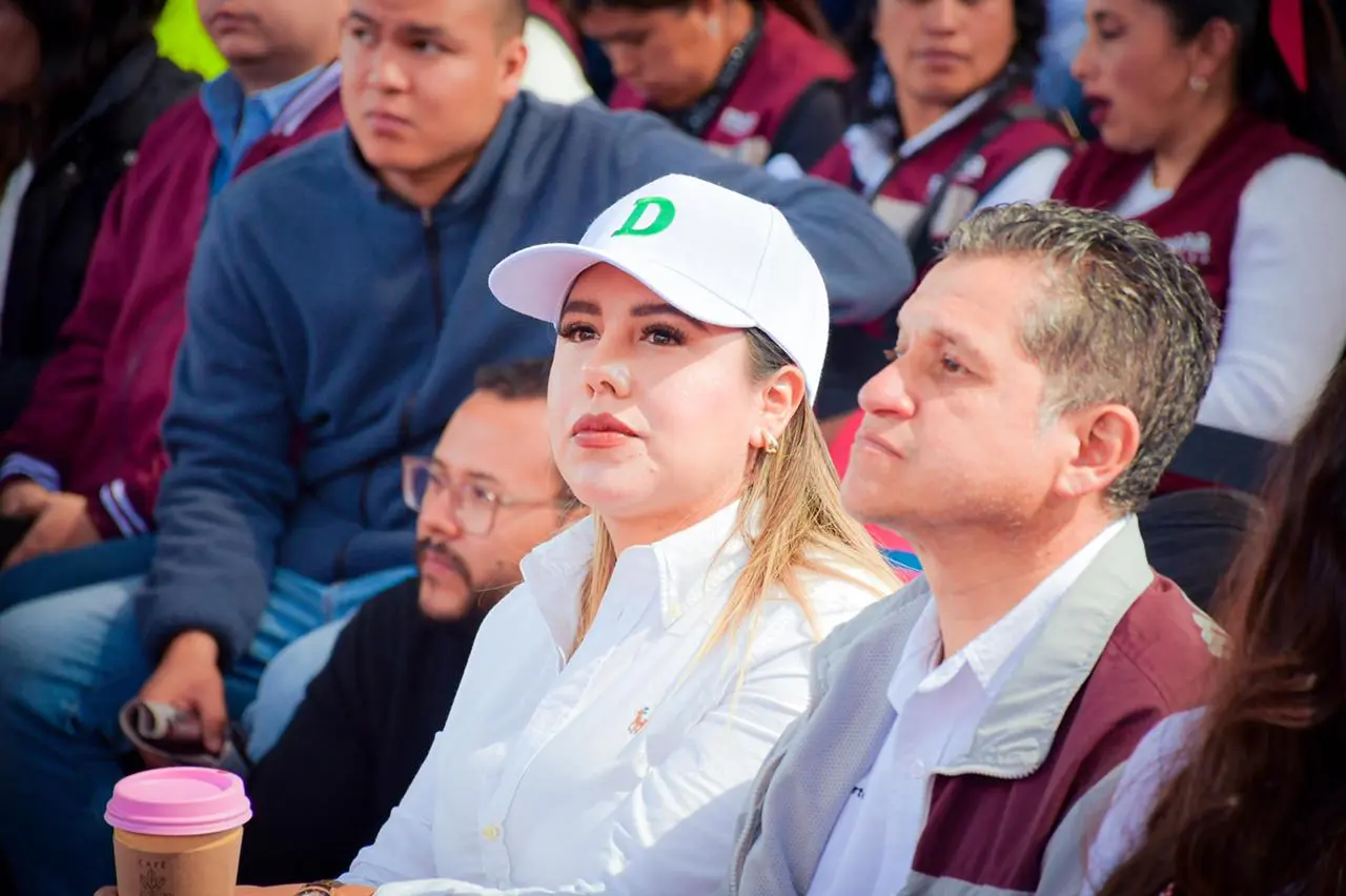 Dayana Pérez acompaña en la entrega de Programas para el Bienestar en Michoacán
